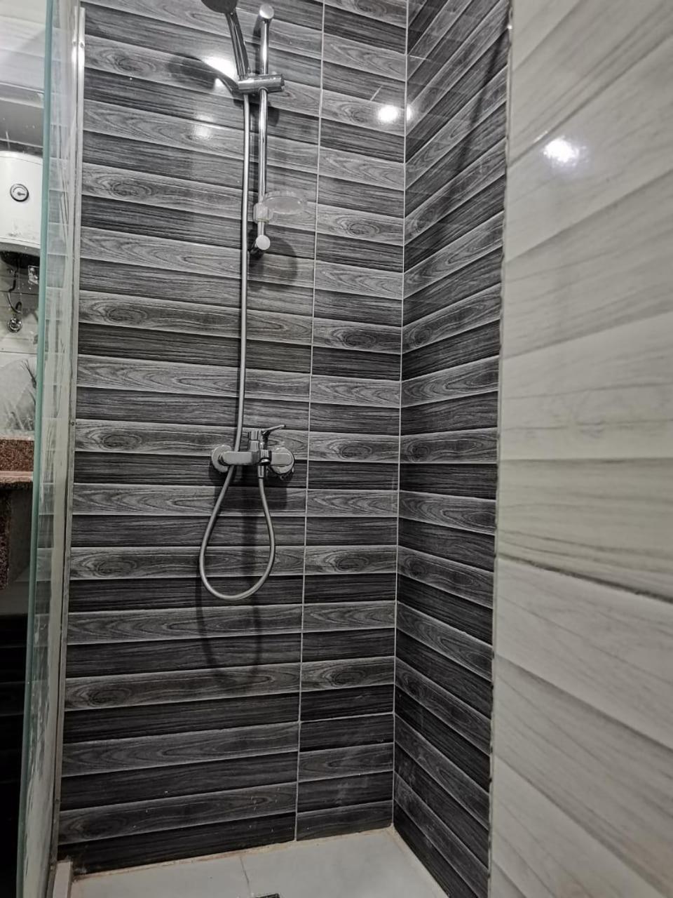 Cecelia Hotel