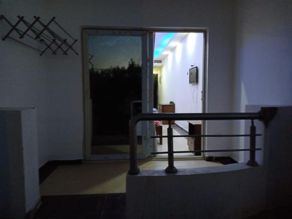 Cecelia Hotel