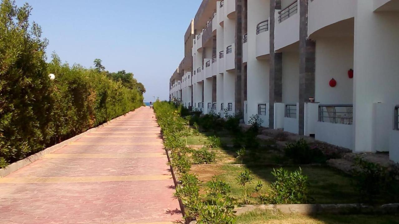 Cecelia Hotel